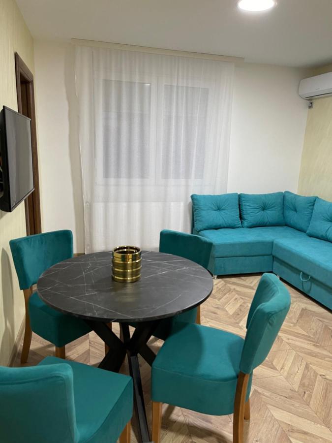 Pink House Apartments Jagodina Εξωτερικό φωτογραφία