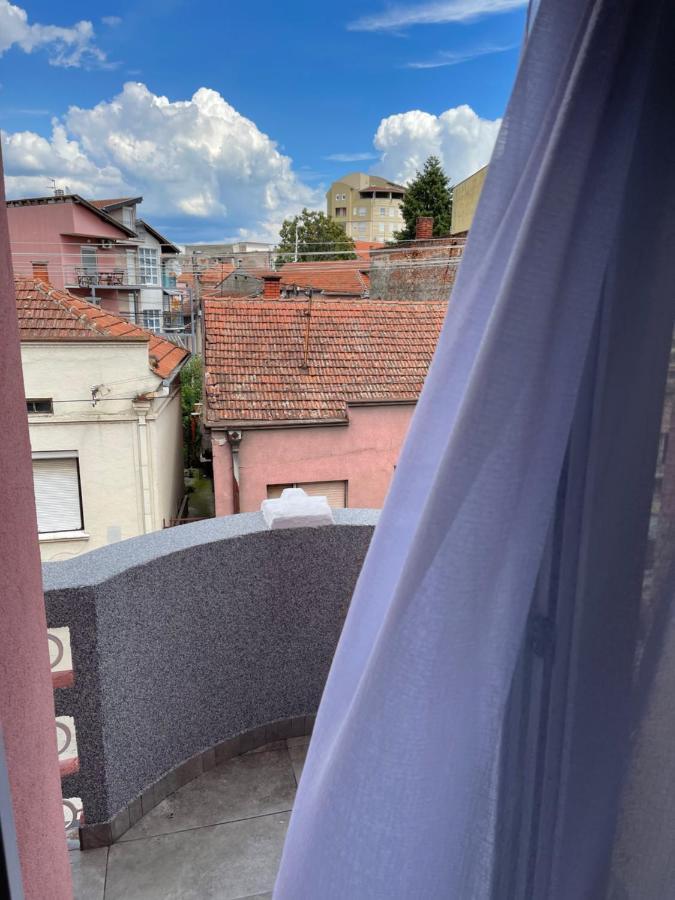 Pink House Apartments Jagodina Εξωτερικό φωτογραφία