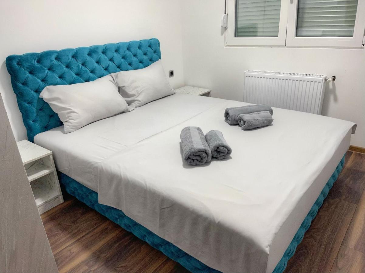 Pink House Apartments Jagodina Εξωτερικό φωτογραφία