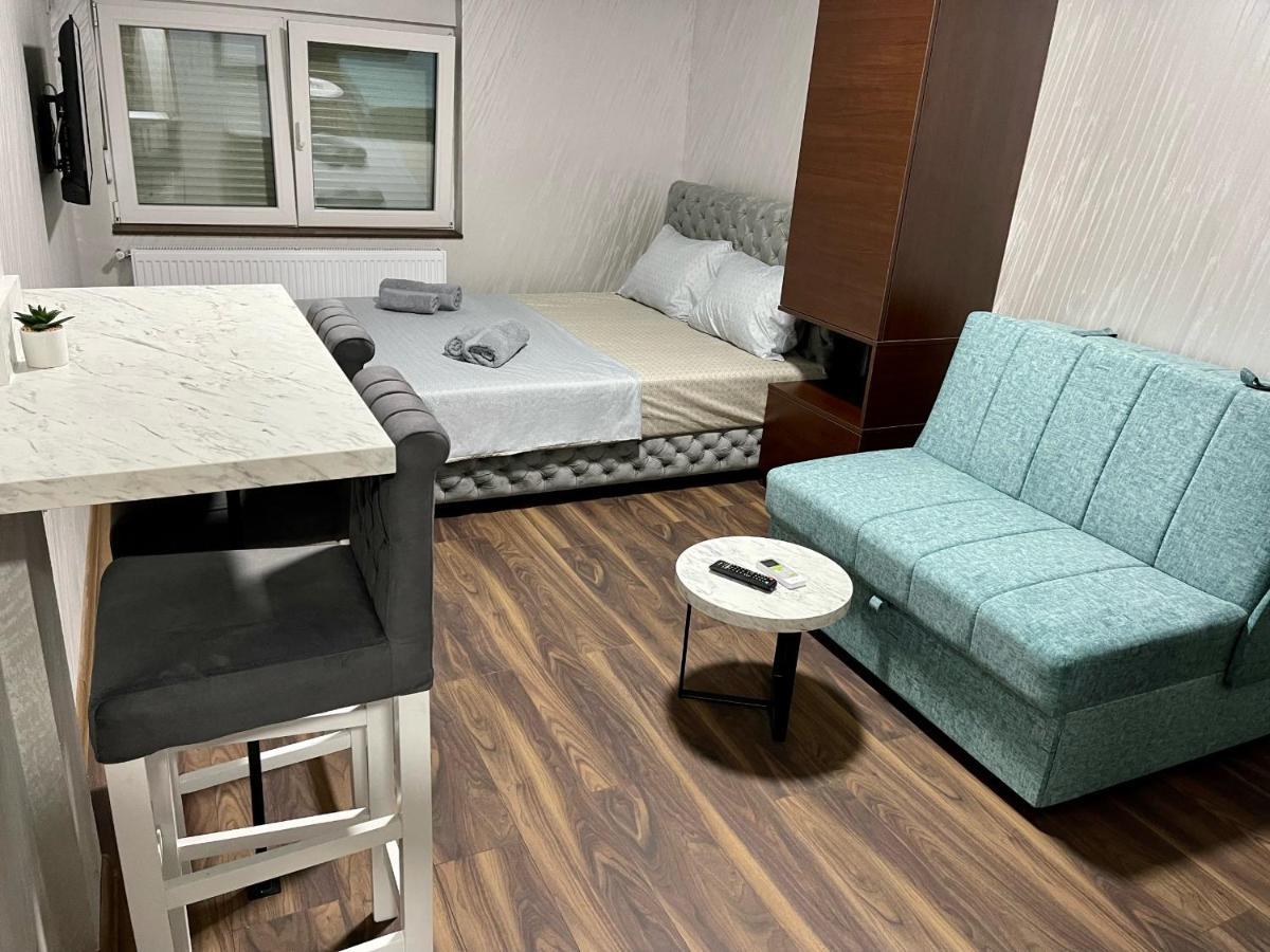 Pink House Apartments Jagodina Εξωτερικό φωτογραφία