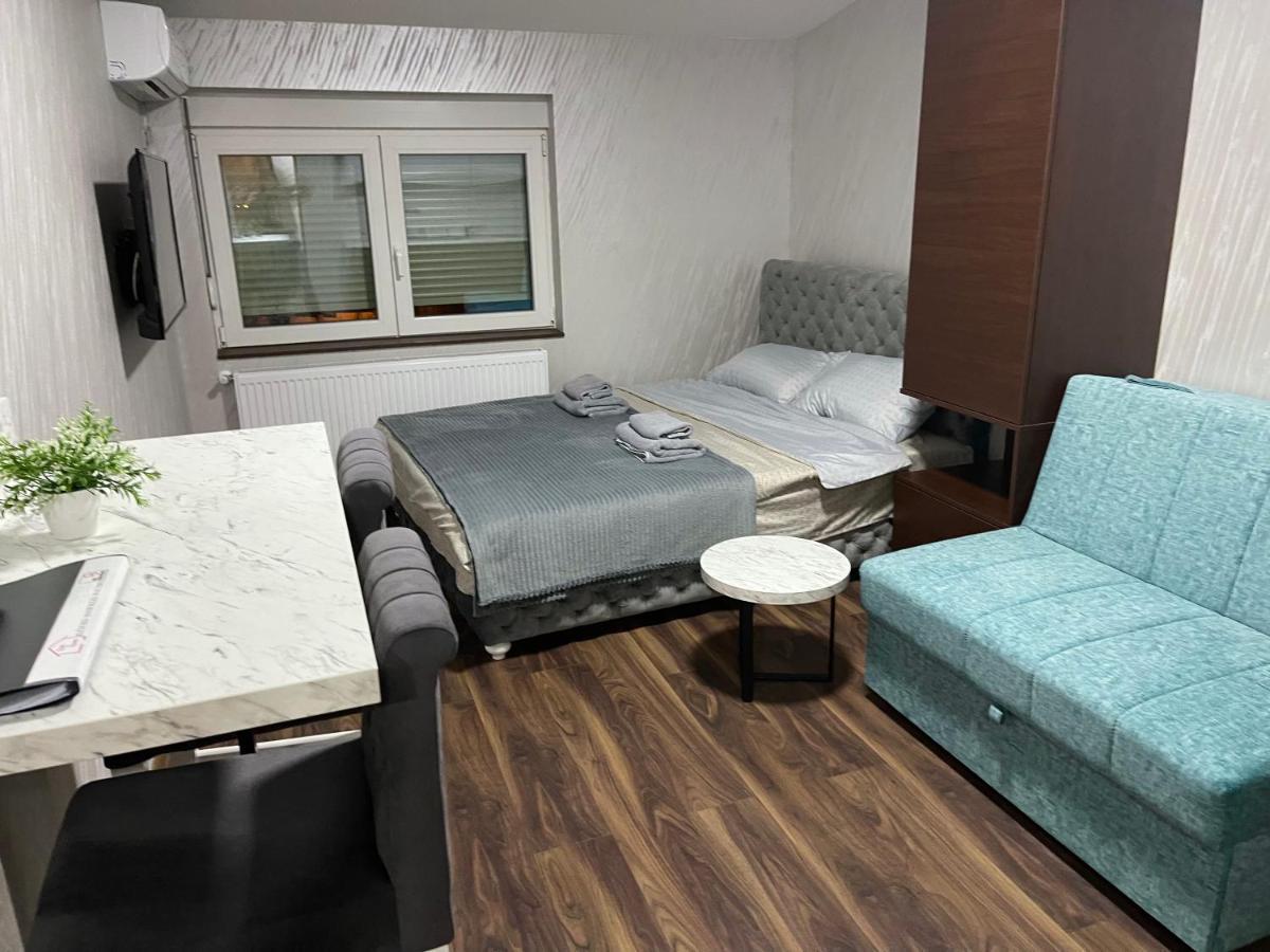 Pink House Apartments Jagodina Εξωτερικό φωτογραφία